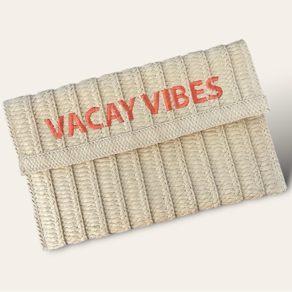 Vacay Vibes Straw Envelope Clutch NWOT